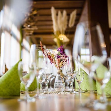 Landhotel Kueffner Pfedelbach ภายนอก รูปภาพ