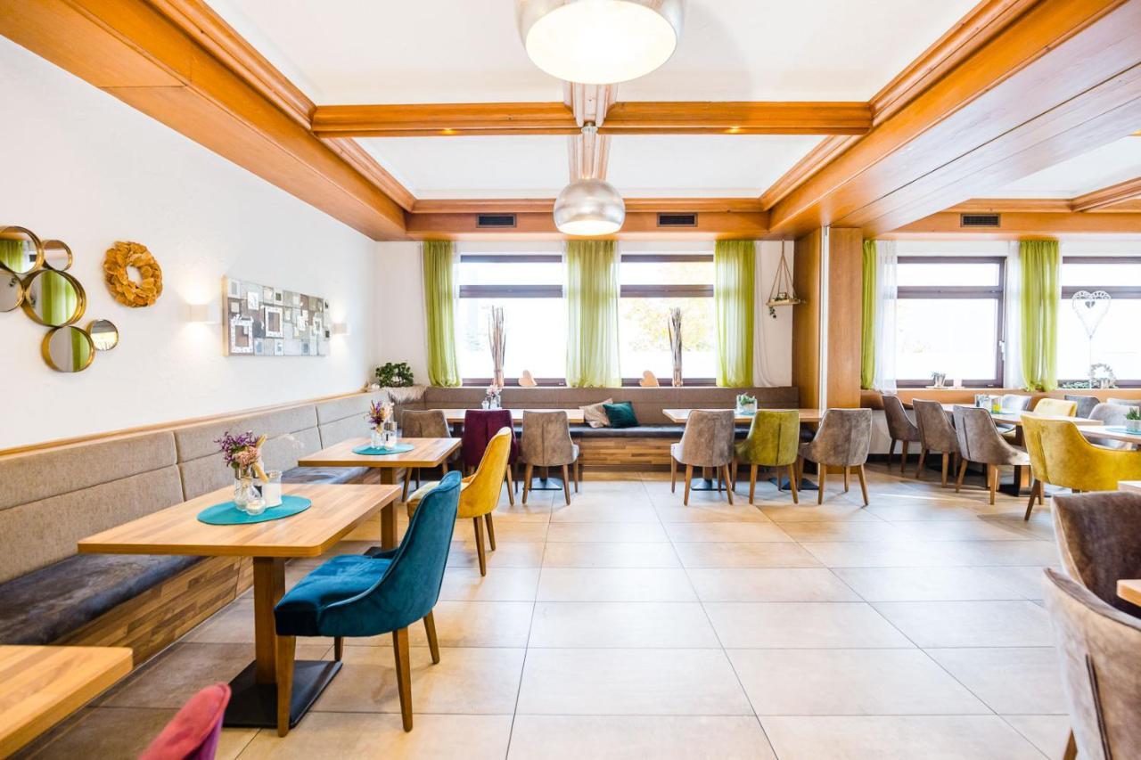 Landhotel Kueffner Pfedelbach ภายนอก รูปภาพ