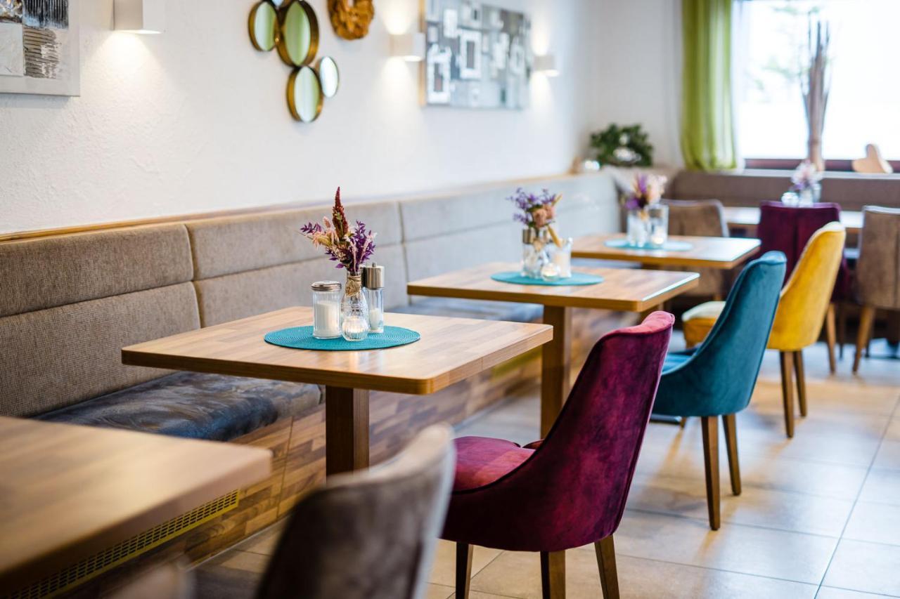 Landhotel Kueffner Pfedelbach ภายนอก รูปภาพ